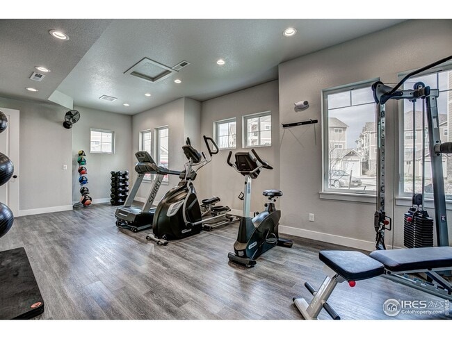 Building Photo - 4662 Hahns Peak Dr