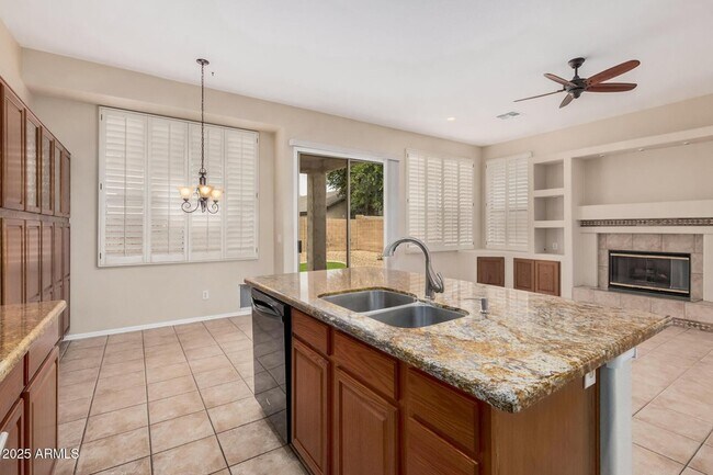 Building Photo - 6516 W Matilda Ln