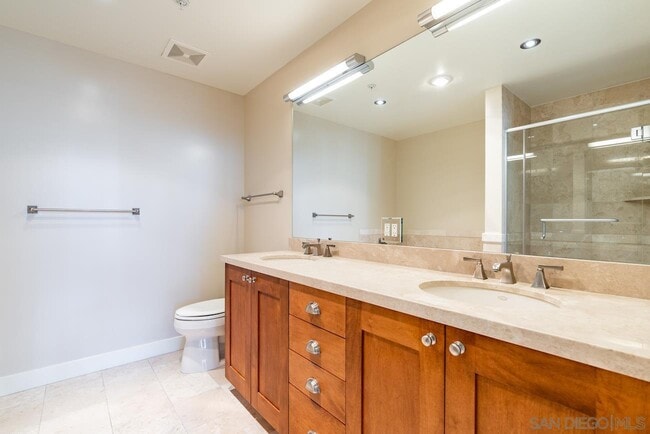 Building Photo - 700 W E St