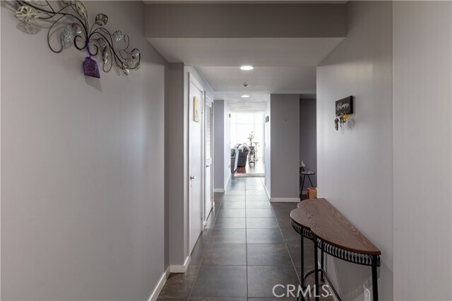 Building Photo - 400 W Ocean Blvd