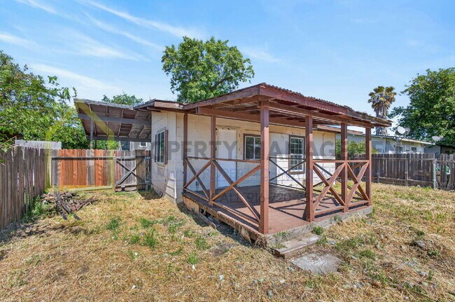 Building Photo - 302 Chennault Ct