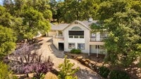 Building Photo - 18610 Jayhawk Dr
