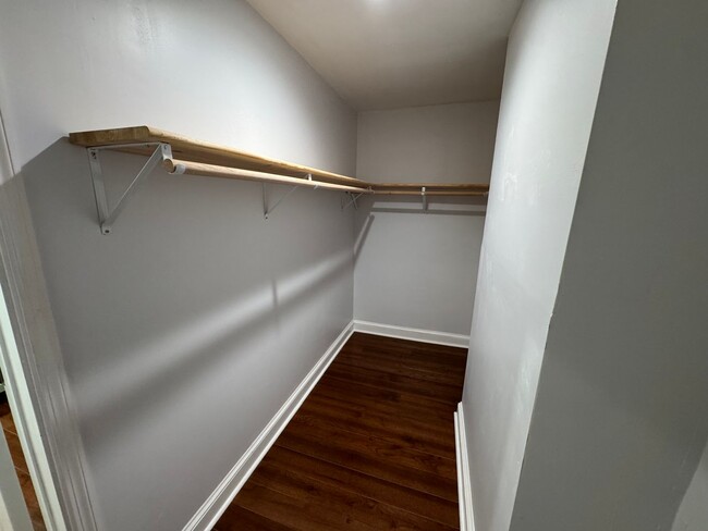 Building Photo - 2 Bedrooms, 2 Bathroom - Home in Downtown ...