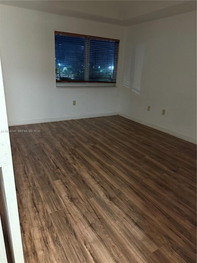 Building Photo - 2135 Shoma Dr