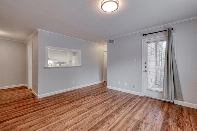 Building Photo - 8210 Bent Tree Rd