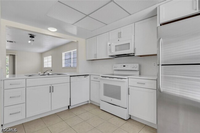 Building Photo - 1626 Orchid Blvd