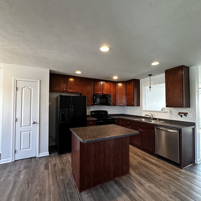 Building Photo - 172 Birds Eye View Dr