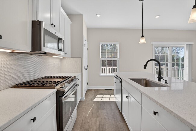 Building Photo - 19753 Grn Vlg Dr