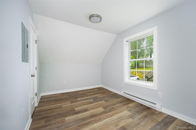 Building Photo - 39 Fowler Ave
