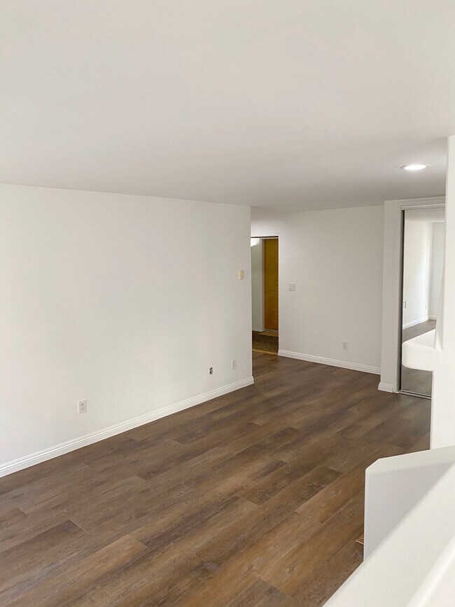 Living room - 917 2nd St