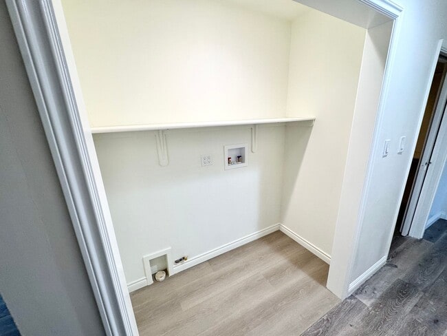 Building Photo - Updated 3 bed 2 bath duplex in Temple City