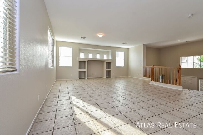 Building Photo - FLAWLESS Two-Story, 3-Bedroom, in GATED CO...