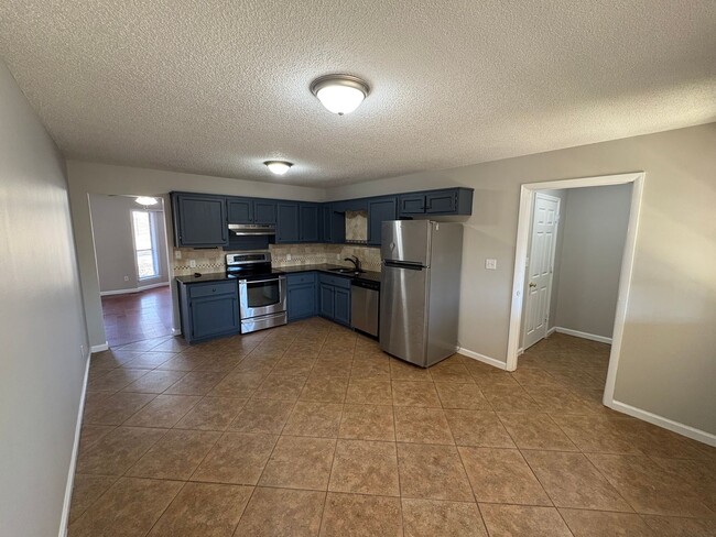 Building Photo - For Rent