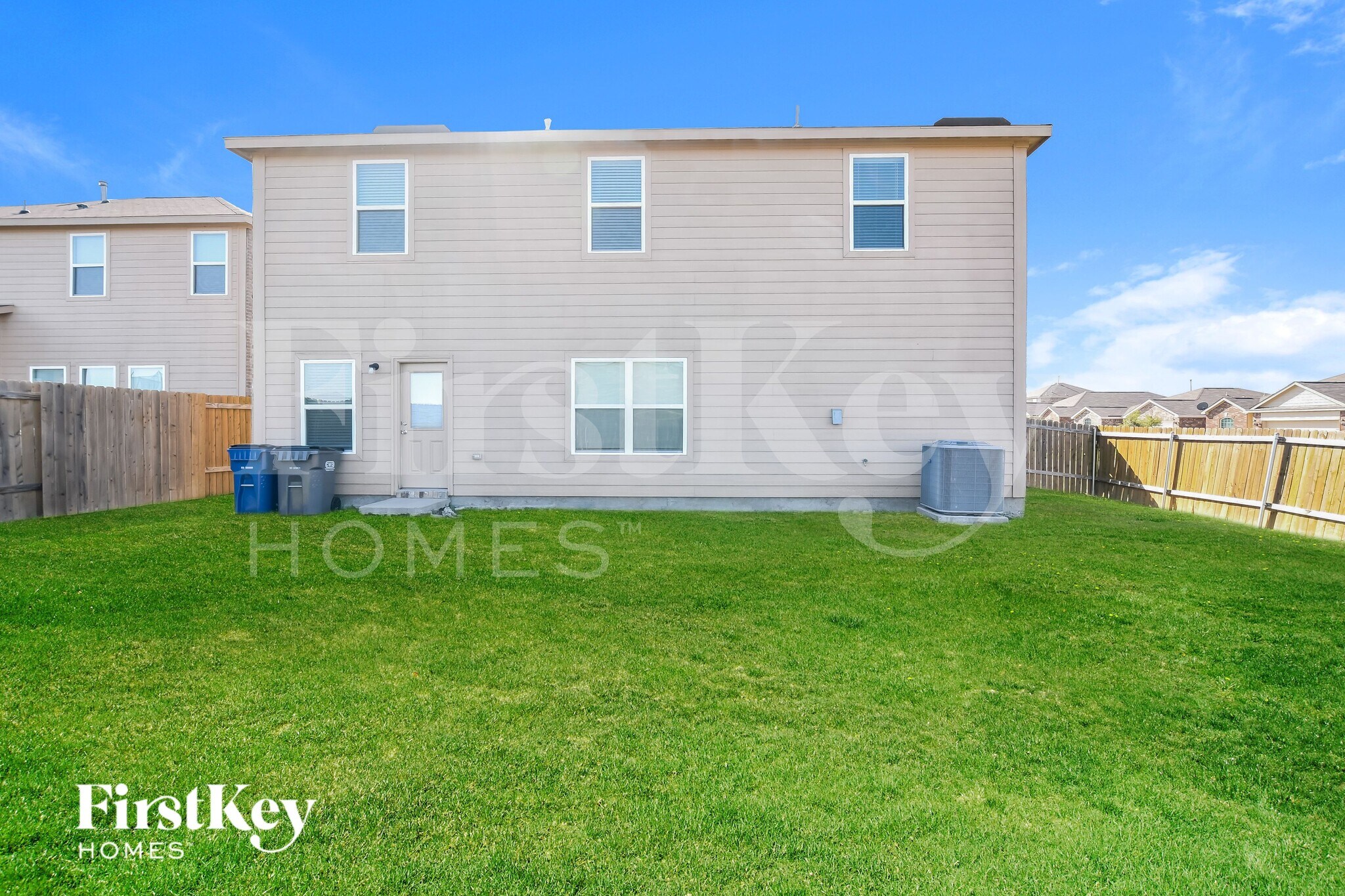 Building Photo - 9005 Woodfern Dr