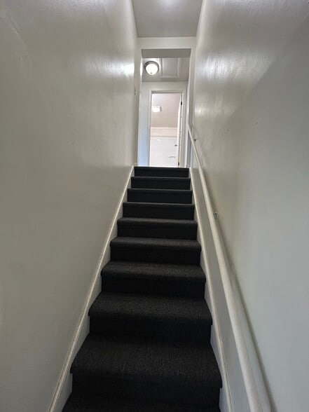 Stairs - 209 Endwell St