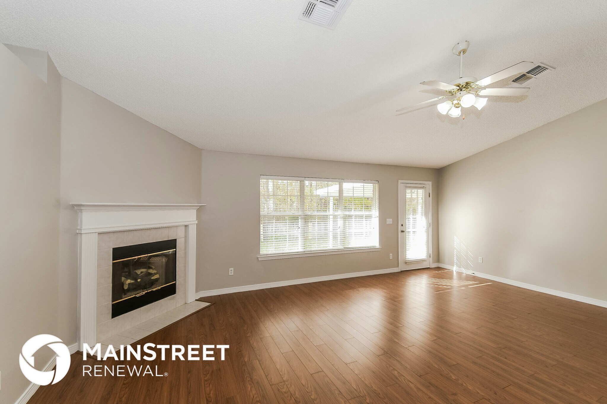 Building Photo - 10450 McGirts Creek Dr