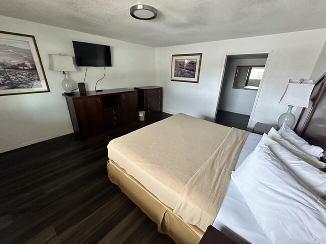 Building Photo - 2530 Bloomfield Hwy