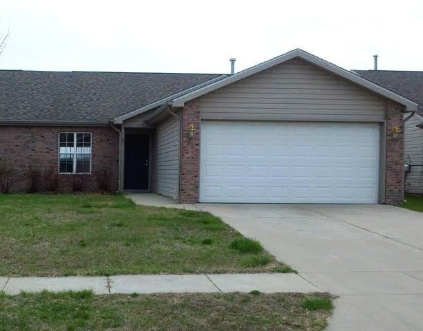 Building Photo - Spacious 3-Bedroom, 2-Bath with 2-Car Attached Garage!