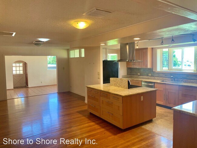 Building Photo - 3 br, 2.5 bath House - 2144 Kolo Place