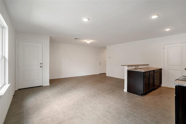 Building Photo - 26676 Pools Creek Dr