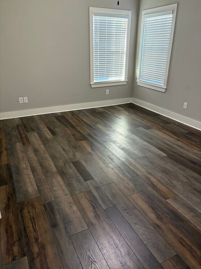 Building Photo - BEAUTIFUL HOME IN GREAT LOCATION!