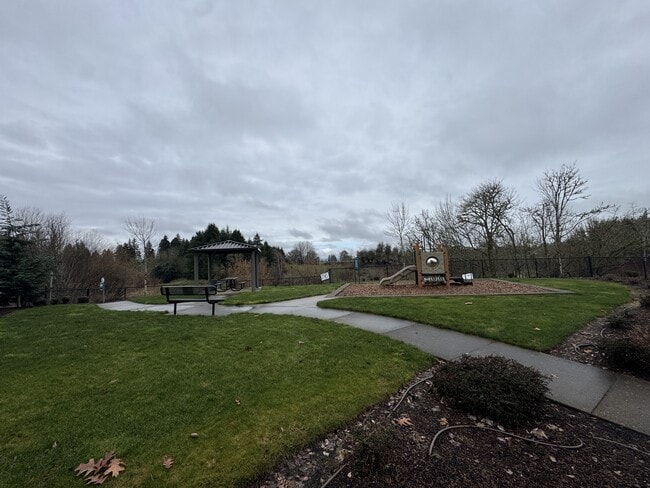 Building Photo - 935 N 19th Ave