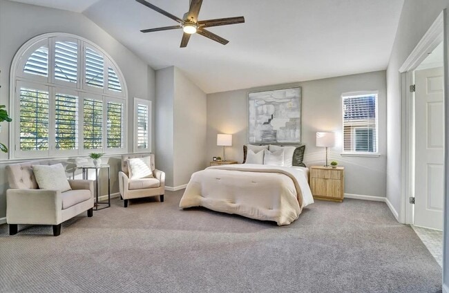 Building Photo - 539 Zenith Ridge Dr