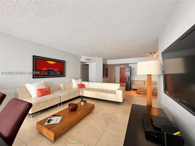 Building Photo - 16711 Collins Ave