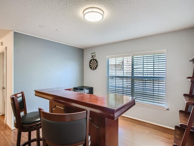 Building Photo - 13129 Thome Valley Dr