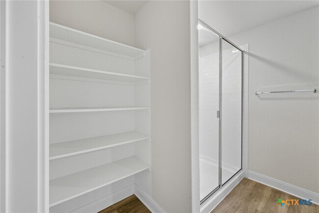 Building Photo - 1308 Parkwood