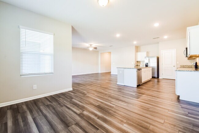 Building Photo - 3939 Kendrick Cir