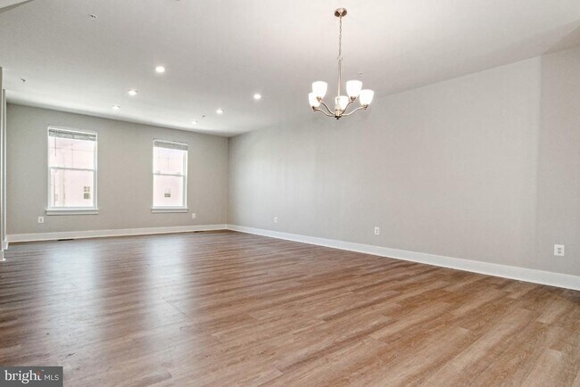 Building Photo - 8311 Amber Beacon Cir