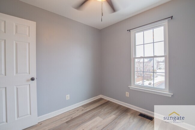 Building Photo - 113 Brightwater Dr