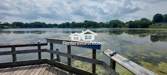 Building Photo - 1322 Meadowlark Dr