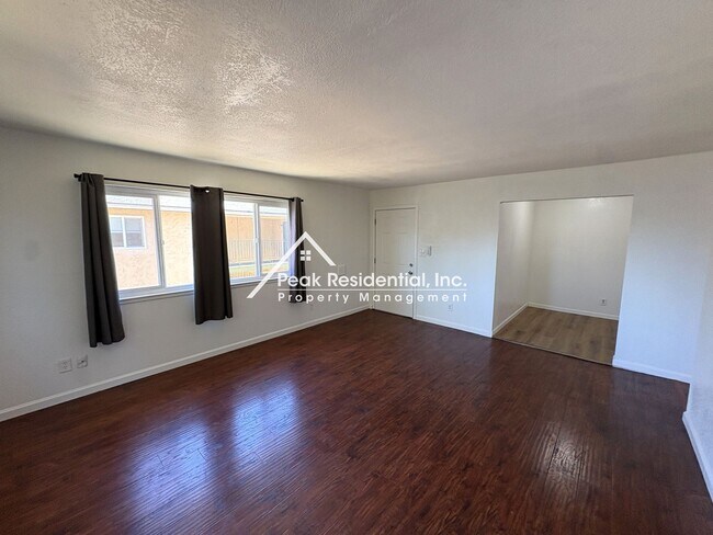 Building Photo - 4540 Ashcroft Ave