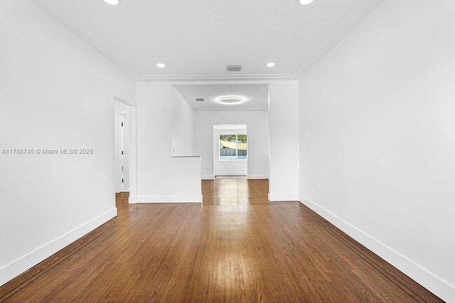 Building Photo - 234 NW 45th St