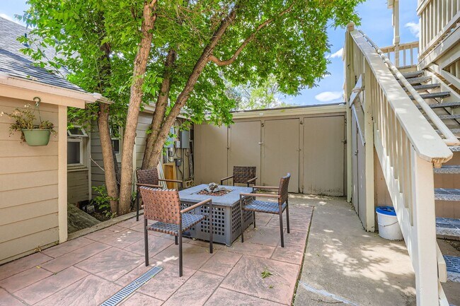 Building Photo - Cozy 2 bed/1 bath in Central Boulder with ...