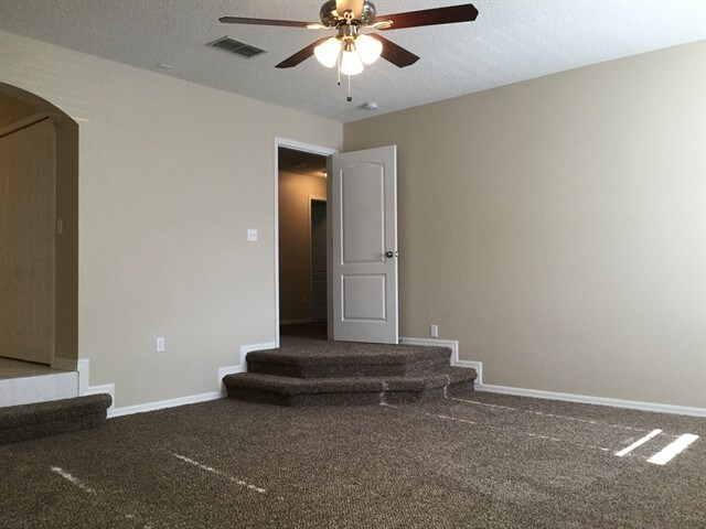 Building Photo - 932 Jade Forest Ave