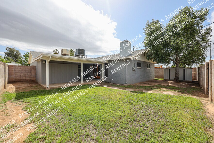 Building Photo - 12648 N 32nd Ave