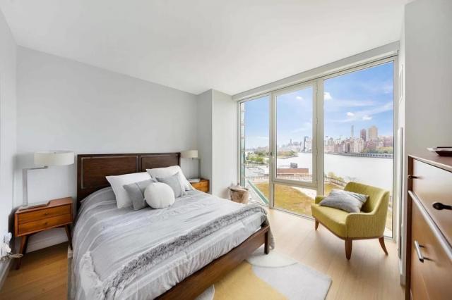 Building Photo - 2 bedroom in Queens NY 11102