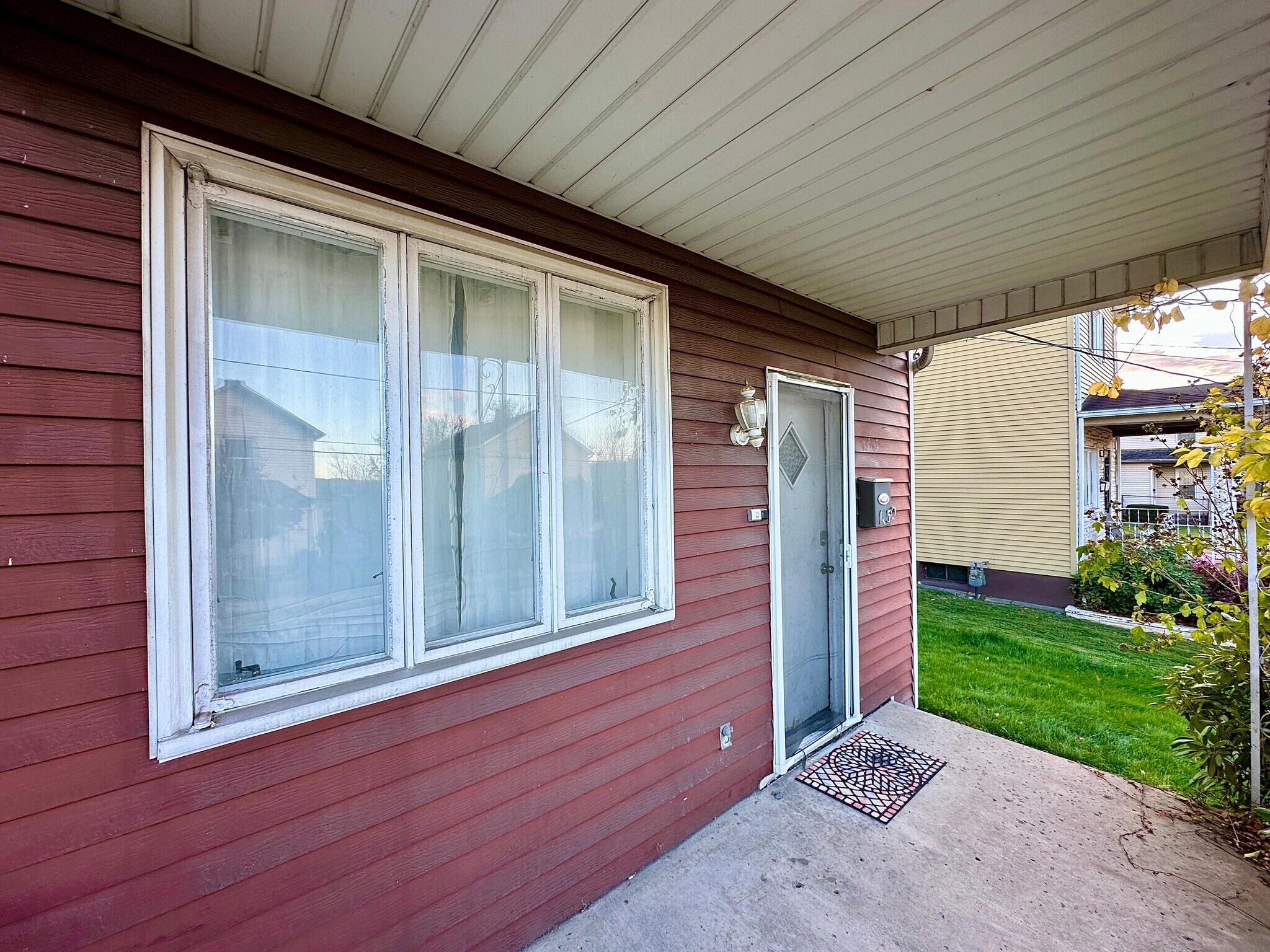 Building Photo - 105 W Chartes St