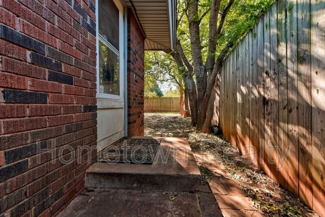 Building Photo - 2200 Downing St