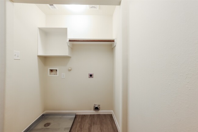 Building Photo - 9615 Fabia Court