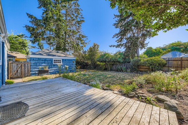 Building Photo - 5610 NE 36th Ave