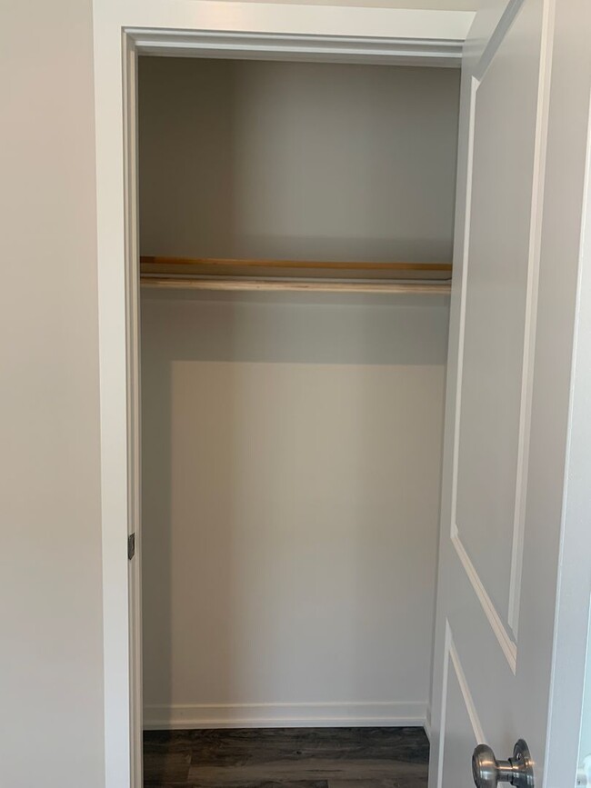 Building Photo - Located in SE Lincoln! Newer ranch townhome with 2 stall garage. Spacious 3 bedrooms/3 bathroom, ...