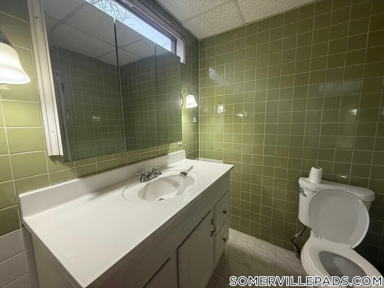 Building Photo - 95 Kidder Ave