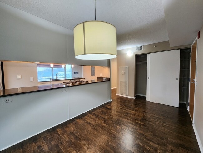 Building Photo - 9655 Woods Dr