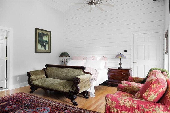 Building Photo - 16429 Red Wagon Ln