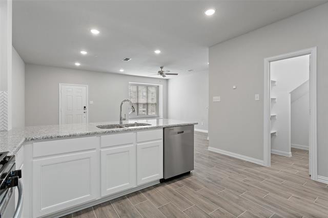 Building Photo - 3718 Malibu Dr