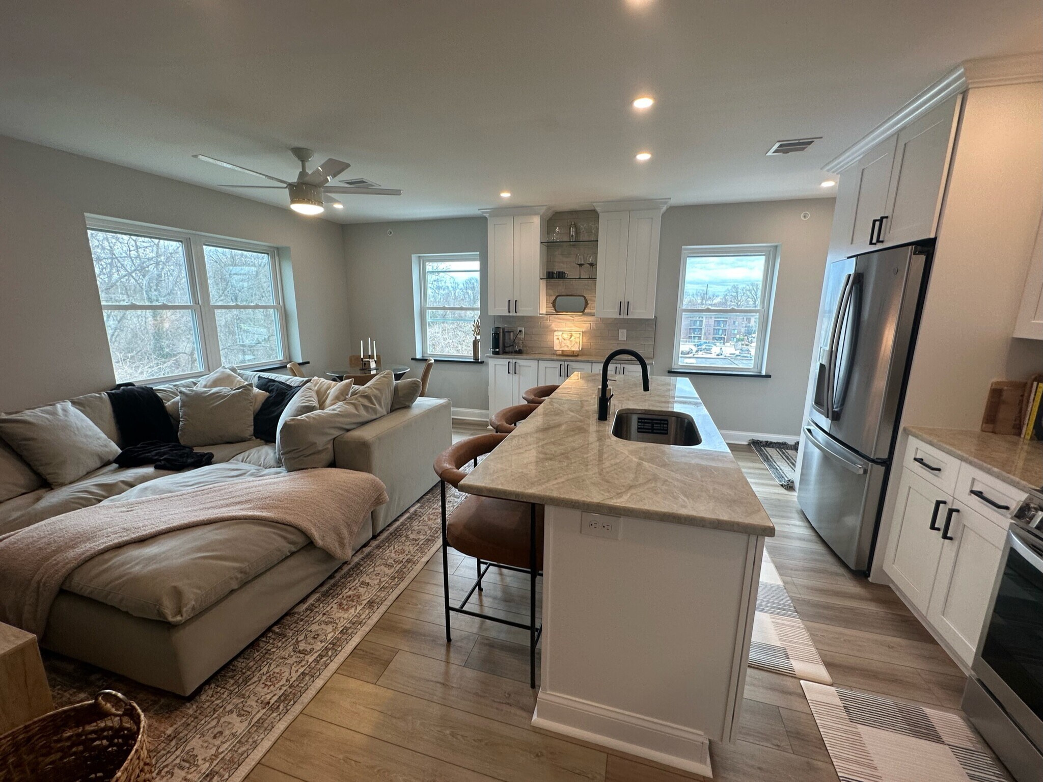 Building Photo - 15 Morton Ave